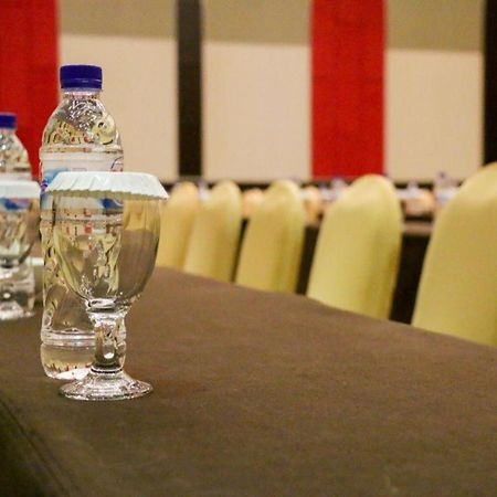 Dalton Hotel Makassar Exterior foto